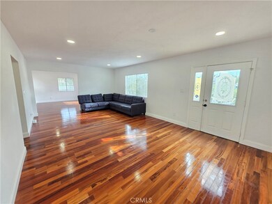 13501 Egbert St, Sylmar, CA 91342 - photo 7