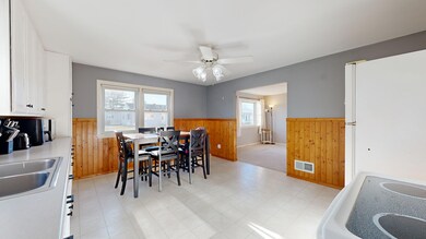 298-Russell-St-Lewiston-ME-04240-0103202