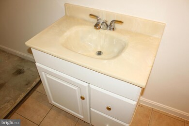 14406 Bel Pre Dr, Silver Spring, MD 20906 - photo 7