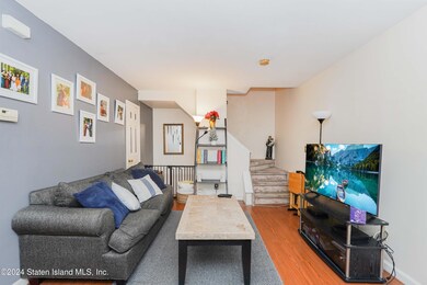 237 Loretto St, Staten Island, NY 10307 - photo 4