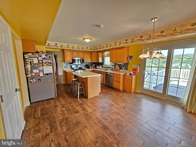 4509 Hillside Rd, Reading, PA 19606 - photo 3