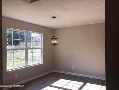 8801 Ruby Way, Louisville, KY 40219 - photo 5