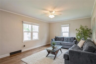 1805 46th St, Des Moines, IA 50310 - photo 4