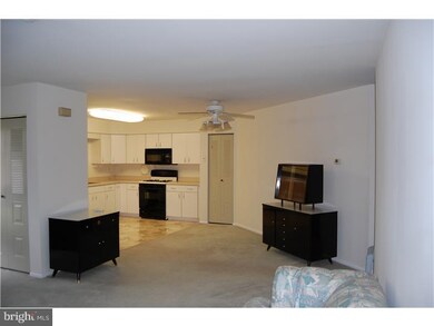 203 Corinthian Ave, Essington, PA 19029 - photo 2