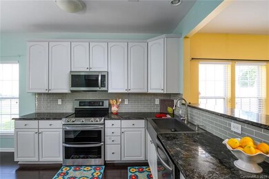 555 Pate Dr, Fort Mill, SC 29715 - photo 6