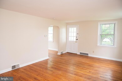 2205 E County Line Rd, Ardmore, PA 19003 - photo 2