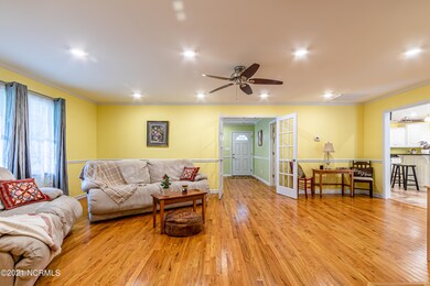 308 Forest Grove Ave, Jacksonville, NC 28540 - photo 3