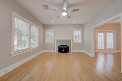 1604 Cherryhurst St, Houston, TX 77006 - photo 6