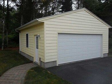 32 Hazen St, Charlestown, RI 02813 - photo 4