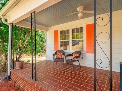 606 Columbia Rd-36
