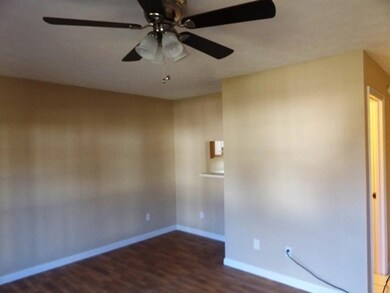 807 Swadley Rd unit 2, Johnson City, TN 37601 - photo 3