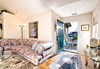 2164 abbeyglenway_entrance