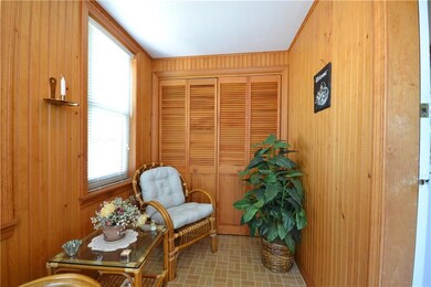 Craftsman style wood detailing.