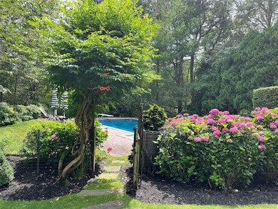 3 Cherry Blossom Ln, East Quogue, NY 11942 - photo 2