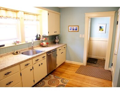 8 Columbine Rd, Worcester, MA 01609 - photo 6