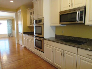 What an incredible gourmet kitchen. The gleaming h