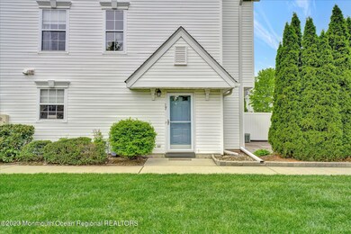 17 Dover Ct unit 175, Tinton Falls, NJ 07712 - photo 4