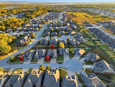 2621 W Tucson Ct, Broken Arrow, OK 74011 - photo 4