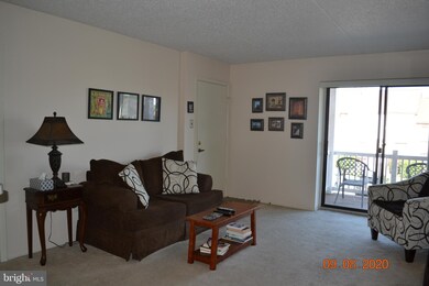 6916 Hilltop Dr unit 149, Brookhaven, PA 19015 - photo 5