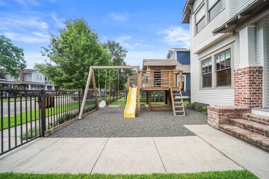 921 Columbia St, Houston, TX 77007 - photo 4