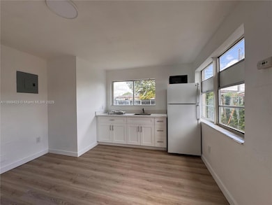 481 E 31st St unit 1, Hialeah, FL 33013 - photo 3