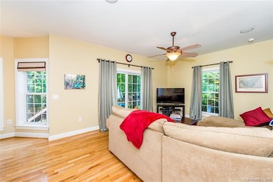 12 Forest Lake Dr, Asheville, NC 28803 - photo 3