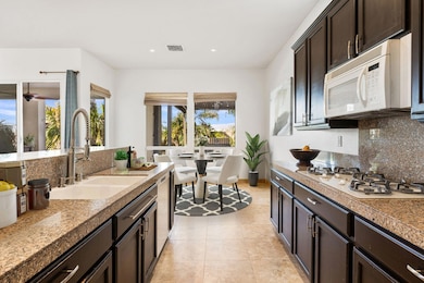 54-web-or-mls-breakfast nook
