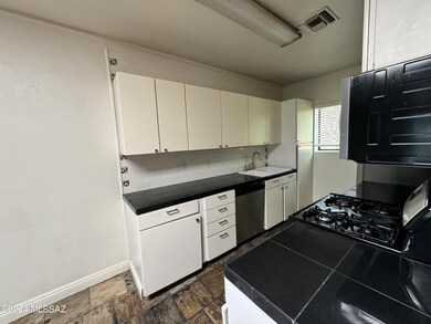 1205 E Greenlee Rd unit 8, Tucson, AZ 85719 - photo 6