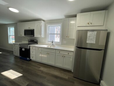 189 E Merrimack St unit 3, Lowell, MA 01852 - photo 2