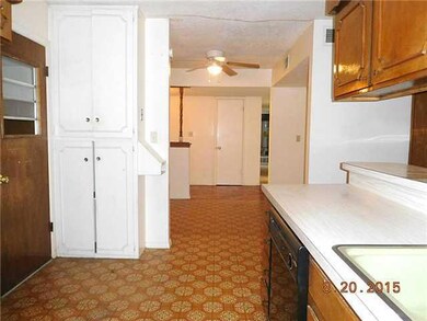 10128 Montwood Dr, El Paso, TX 79925 - photo 4