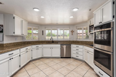 400 W Crofton St, Chandler, AZ 85225 - photo 2