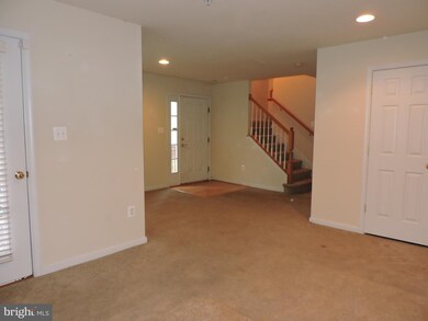 8427 Ice Crystal Dr, Laurel, MD 20723 - photo 6