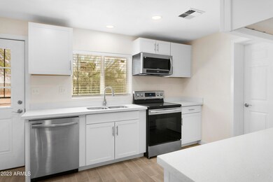2045EFoothill007