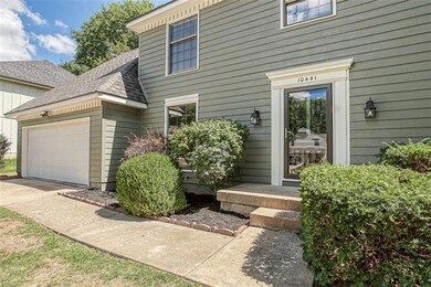 10441 Oakmont St, Lenexa, KS 66215 - photo 2