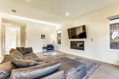 5326 Manett St, Dallas, TX 75206 - photo 4