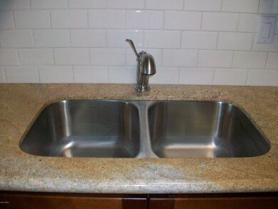 10907 N Connecticut Kitchen 3