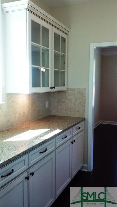 Butlers Pantry leads to formal dining room