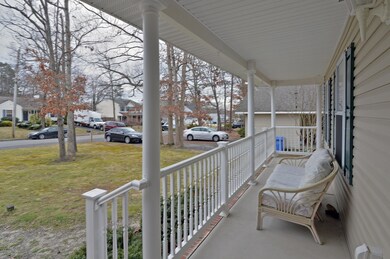 003_Porch
