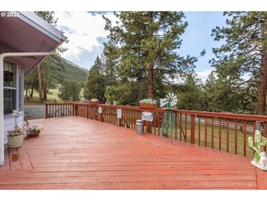 405 Pineview Ln, Canyon City, OR 97820 - photo 4