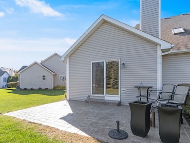 3419 Lake Side Cir, Joliet, IL 60431 - photo 6