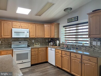 168 Dorian Dr, Williamstown, NJ 08094 - photo 5