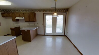 950 Wheatfield Ln, Churubusco, IN 46723 - photo 3