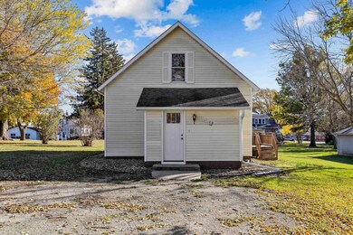 140 8th St N, Maynard, IA 50655 - photo 2