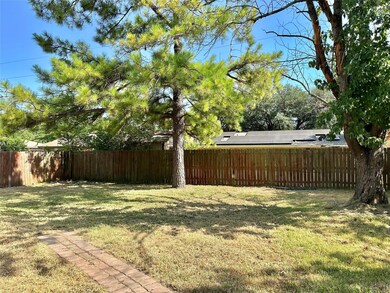 1508 Patricia Dr, Gainesville, TX 76240 - photo 3