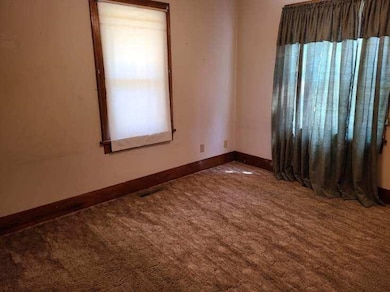 1118 E 12th Ave, Winfield, KS 67156 - photo 6