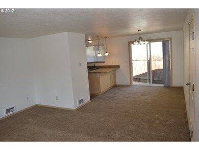 1920 Augusta St, Eugene, OR 97403 - photo 3