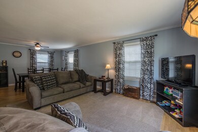 1000 W Burkhart St Moberly MO-large-006-