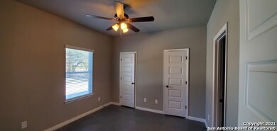 901 E Seideman St unit 2, Seguin, TX 78155 - photo 6