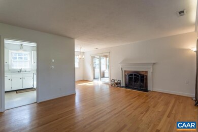 2210 Banbury St, Charlottesville, VA 22901 - photo 5