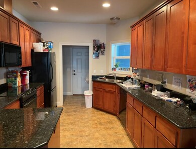 653 Blue Moon Dr, Central Point, OR 97502 - photo 4